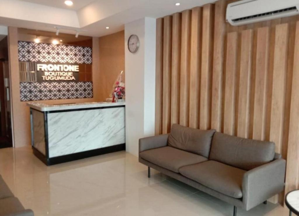 Front One Boutique Tugu Muda Semarang Hotel Bagian luar foto